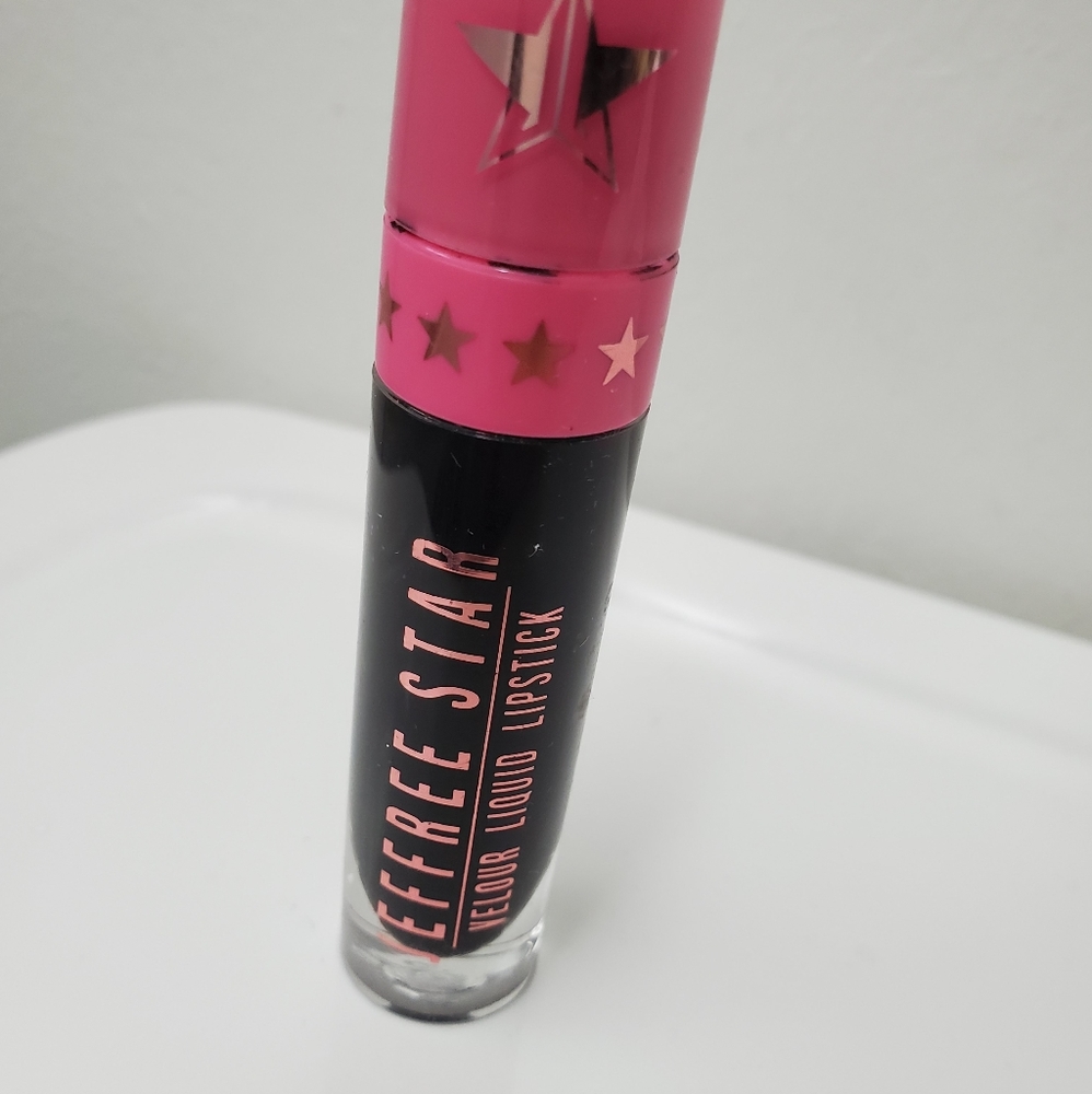 Jeffree Star velour liquid lip in color Weirdo